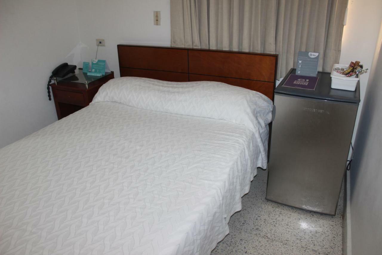 בארנקווילה Hotel Monterrey מראה חיצוני תמונה