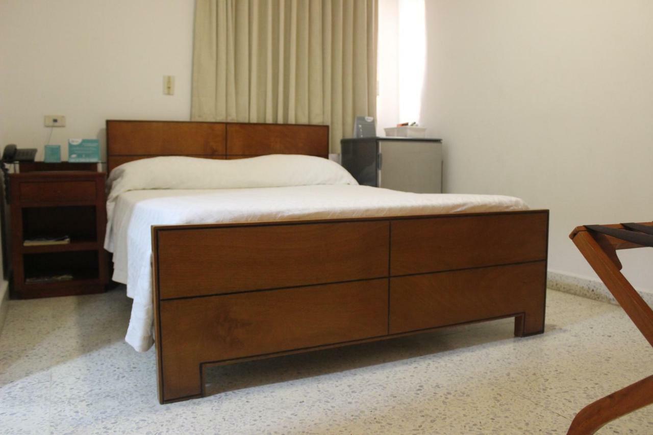 בארנקווילה Hotel Monterrey מראה חיצוני תמונה