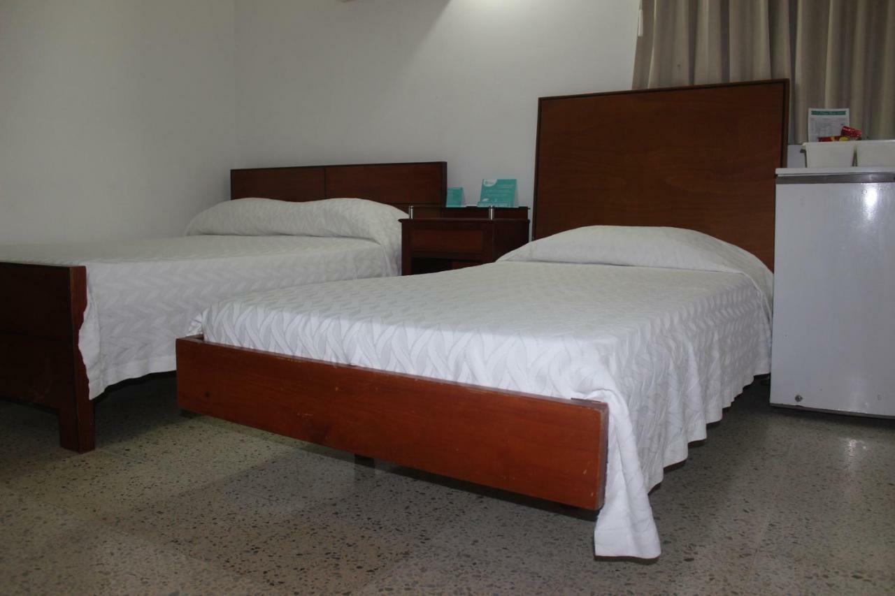 בארנקווילה Hotel Monterrey מראה חיצוני תמונה