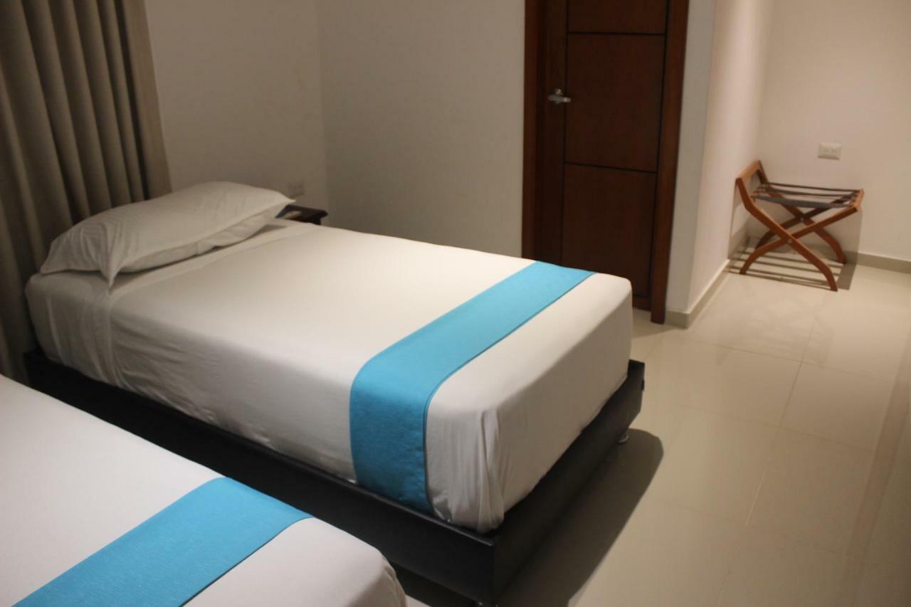 בארנקווילה Hotel Monterrey מראה חיצוני תמונה
